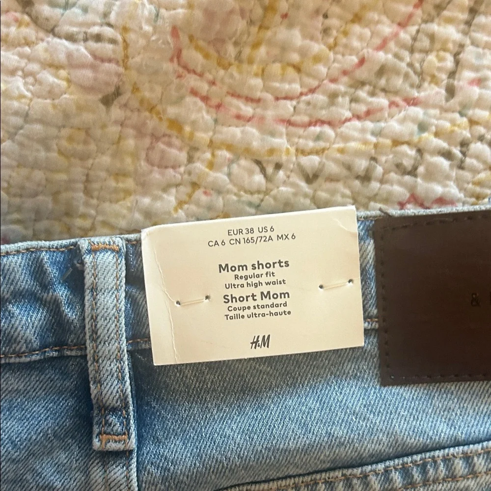 H&m mom shorts  Blue Denim Roll-Cuff Women’s Shorts